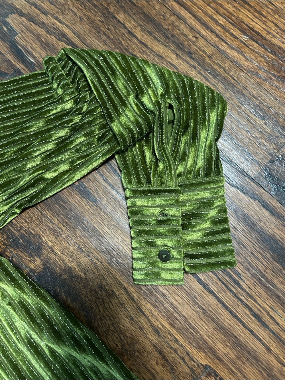 House of Harlow 1960 Emerald Green Ribbed Button-Down Shirt - Picture 3 of 3